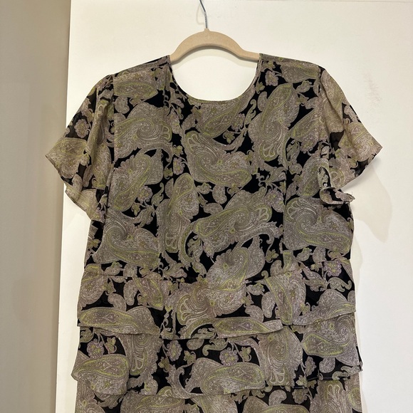 Liz Claiborne Black and Cream Floral Blouse - Picture 4 of 8